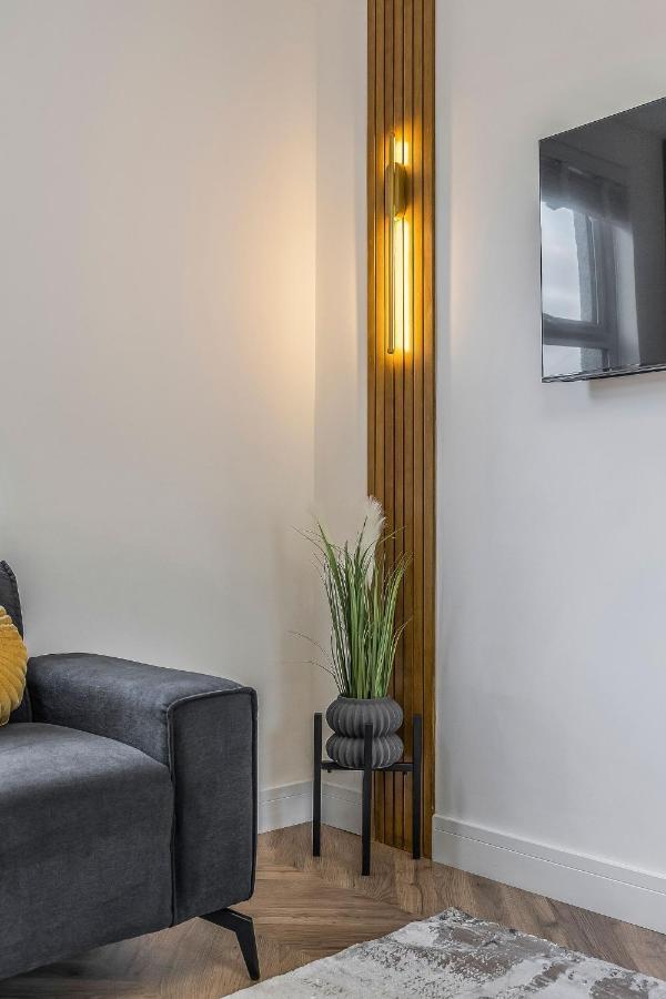 Parkside 2 Bedroom House Near Dunfermline & Edinburgh Bagian luar foto